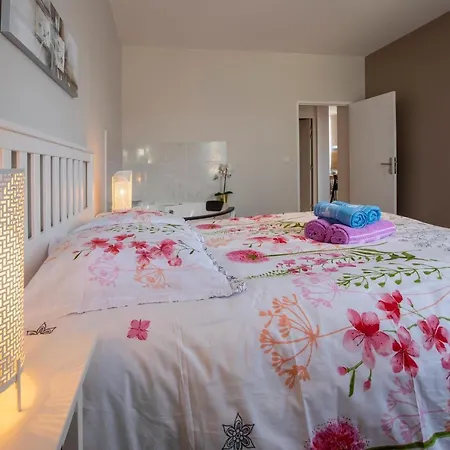 Apartment Loc Trotteur Le Cacao - Balneo, Gare Lourdes