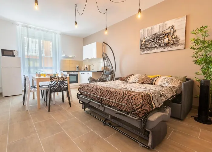 Loc Trotteur Le Cacao - Balneo, Gare Apartment Lourdes